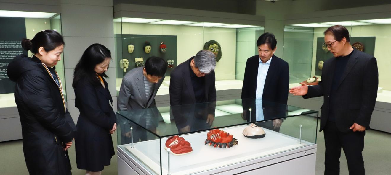 덕성여대박물관, ‘탈, 춤을 추자’ 특별전 개최